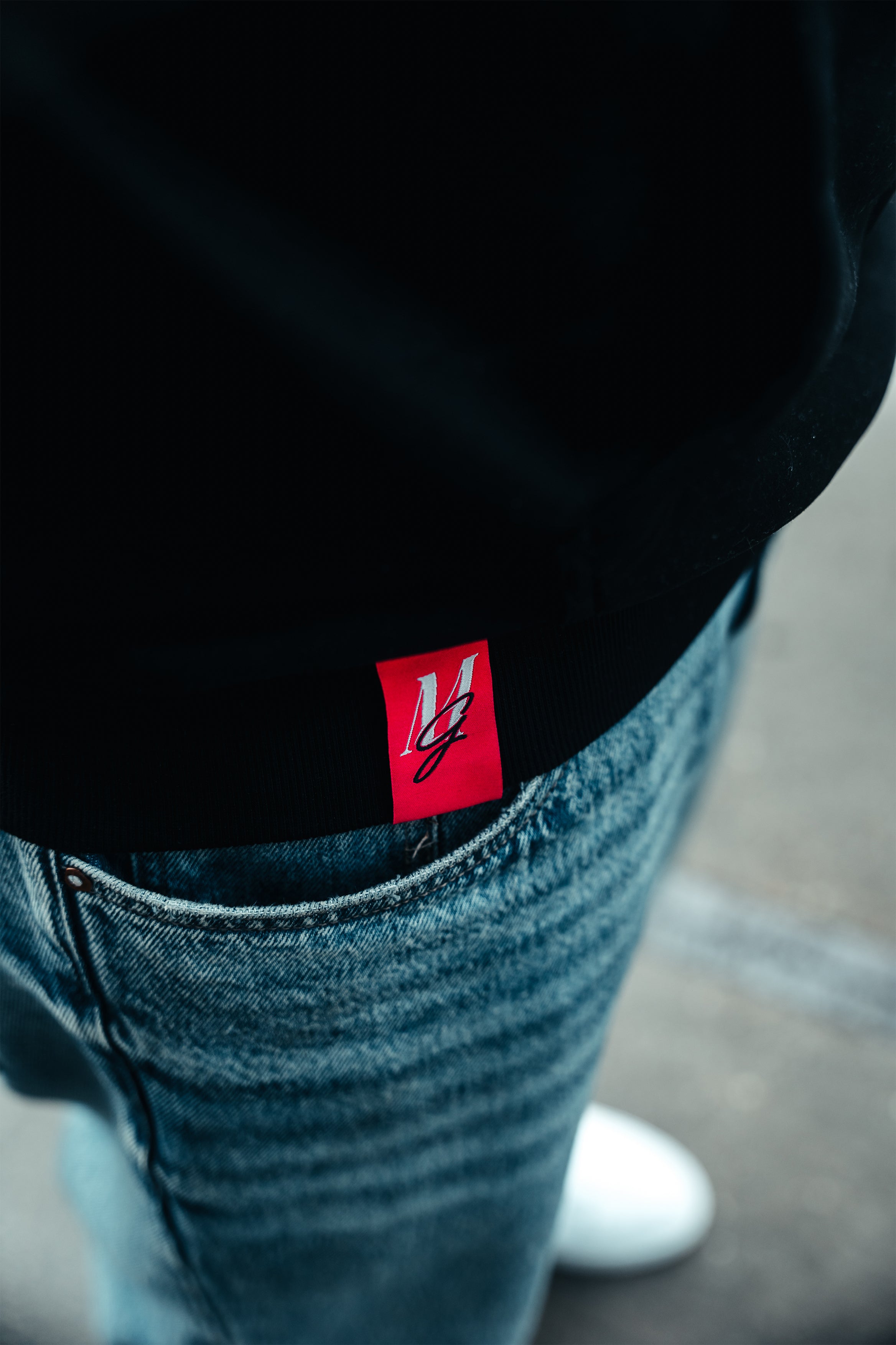 ROOTED LEGACY HOODIE - BLACK